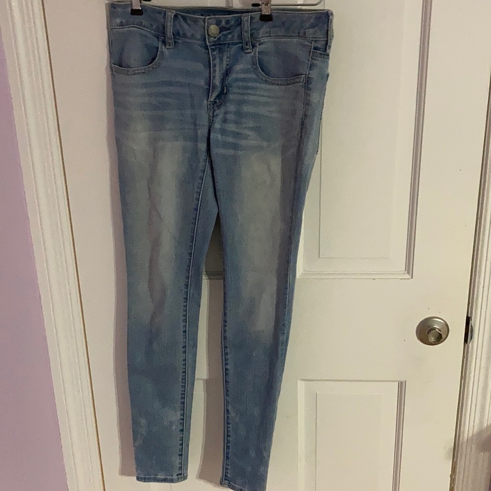 Light blue washed jeans American Eagle size 6